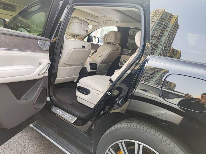 Denza N9 2025 2025款 旗舰型