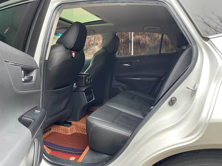 Toyota Harrier 2022 2022款 2.0L CVT两驱豪华版