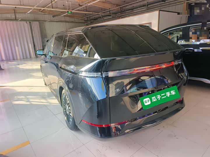 XPeng X9 2025 2025款 纯电 740超长续航 Max