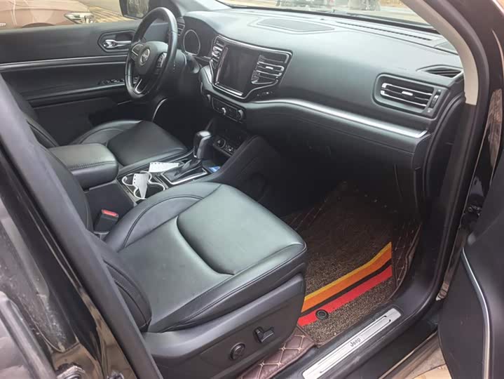 Jeep Grand Commander 2020 2020款 2.0T 两驱精英版