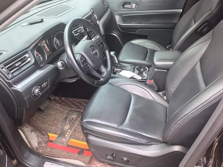 Jeep Grand Commander 2020 2020款 2.0T 两驱精英版