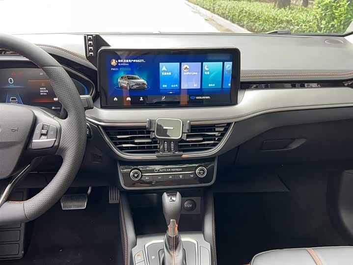 Ford Focus 2022 2022款 三厢 EcoBoost 180 自动竞速版