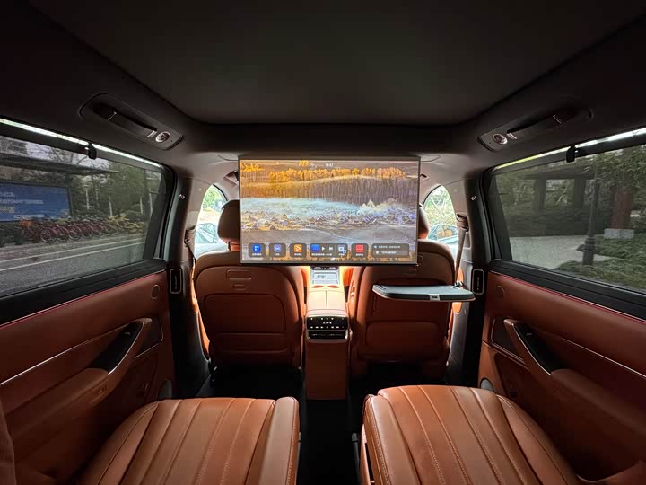 Aito M8 2025 2025款 增程 Ultra版 53.4kWh 6座版