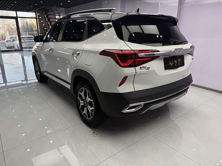 Kia KX3 2021 2021款 1.5L CVT潮流版