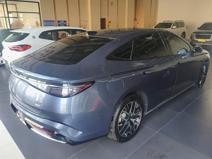 BYD Seal 07 DM-i Hybrid 2025 2025款 智驾版 DM-i 1.5L 125km 尊贵型