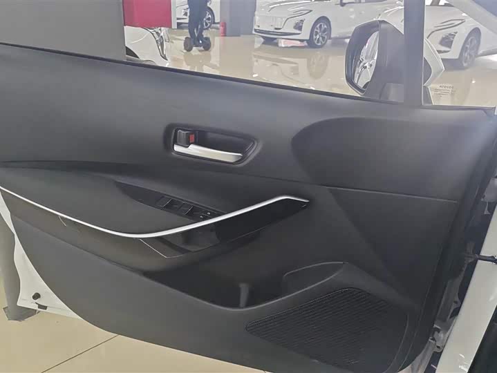 Toyota Corolla 2023 2023款 1.8L 智能电混双擎 先锋版