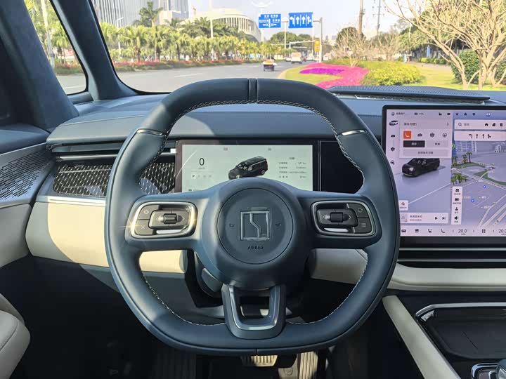 Zeekr 009 2024 2024款 七座过道版四驱 108kWh