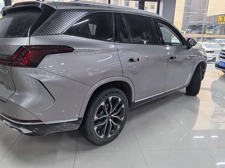 Roewe RX9 2023 2023款 2.0T 两驱优享版