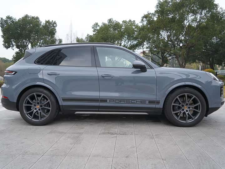 2025 Porsche Cayenne