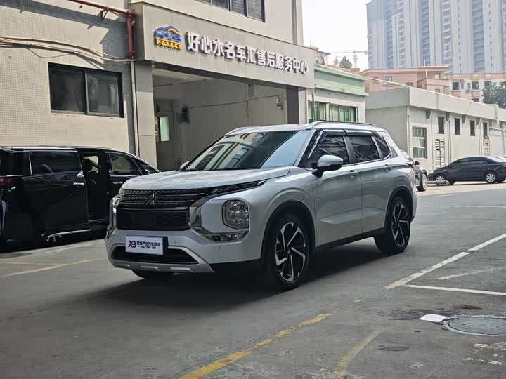 Mitsubishi Outlander 2023 2023款 1.5T CVT四驱尊耀版 7座