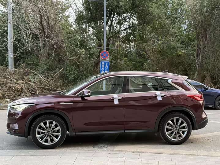 Infiniti QX50 2020 2020款 2.0T 两驱时尚版