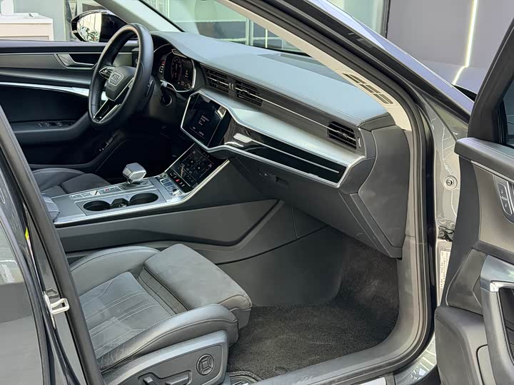 Audi A6 2024 2024款 Avant 先锋派 45 TFSI 臻选动感型