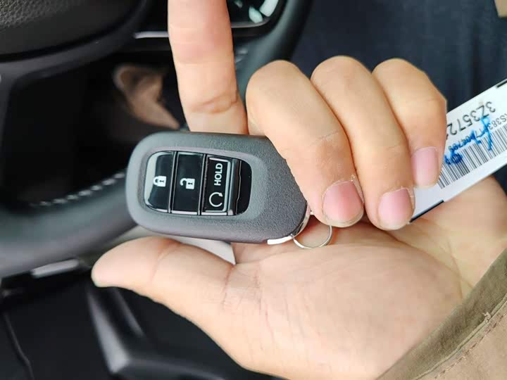 Honda CR-V 2026 2026款 全球30年荣耀款 240TURBO 两驱锋尚5座版