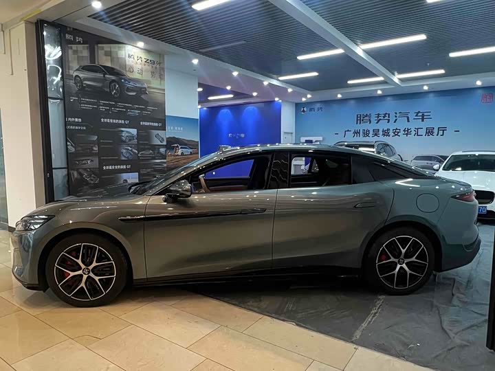 BYD Han L 2025 2025款 DM-p 四驱激光雷达旗舰型