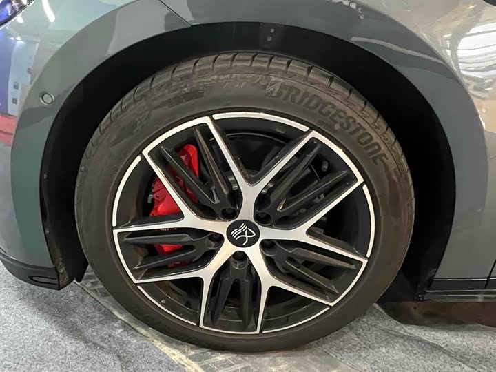 BYD Han L 2025 2025款 DM-p 四驱激光雷达旗舰型