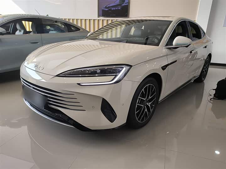 BYD Seal 07 DM-i Hybrid 2025 2025款 智驾版 DM-i 1.5L 125km 尊贵型