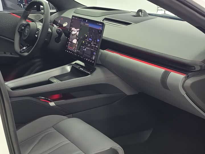 Zeekr 007 2025 2025款 四驱智驾版 75kWh