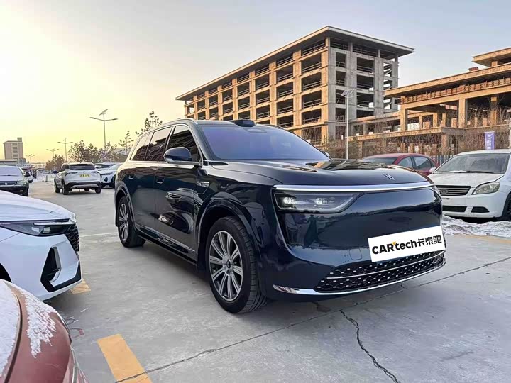 Aito M8 2025 2025款 增程 Max+版 53.4kWh 6座版