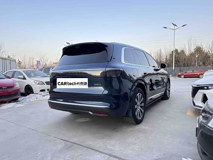 Aito M8 2025 2025款 增程 Max+版 53.4kWh 6座版