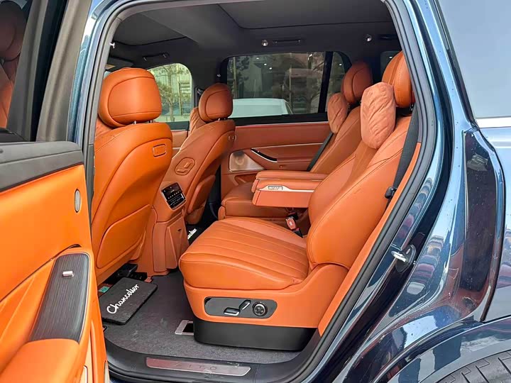 Aito M8 2025 2025款 增程 Max+版 53.4kWh 6座版