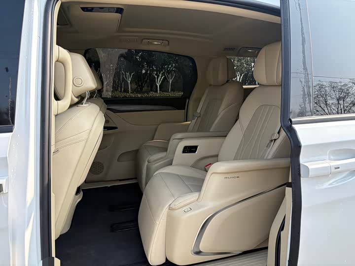 Buick GL8 Hybrid 2025 2025款 陆尚 尊享版 7座