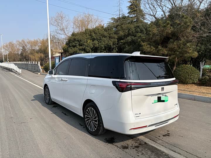 Buick GL8 Hybrid 2025 2025款 陆尚 尊享版 7座