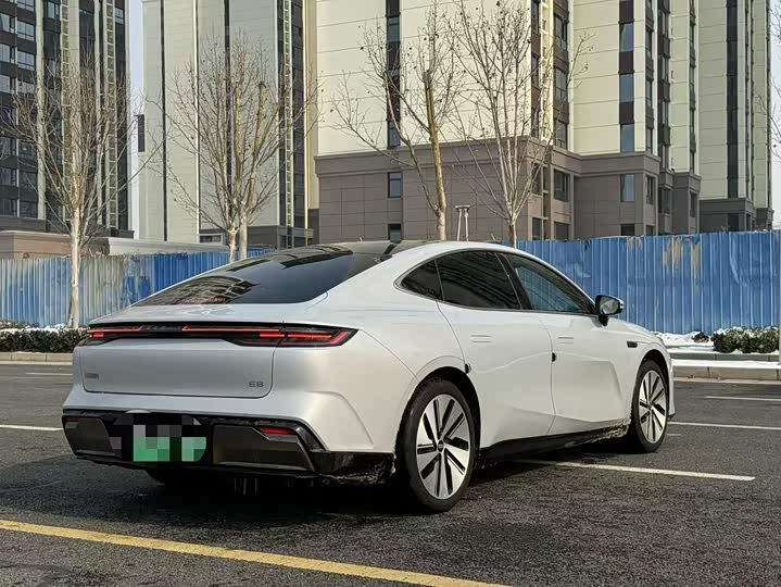 Geely Galaxy E8 2024 2024款 665km 后驱星舰 远航版