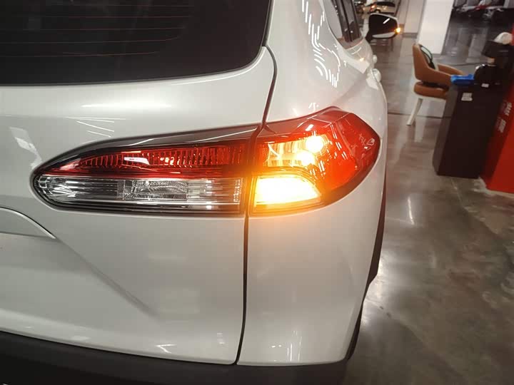 Toyota Frontlander 2024 2024款 2.0L CVT精英版