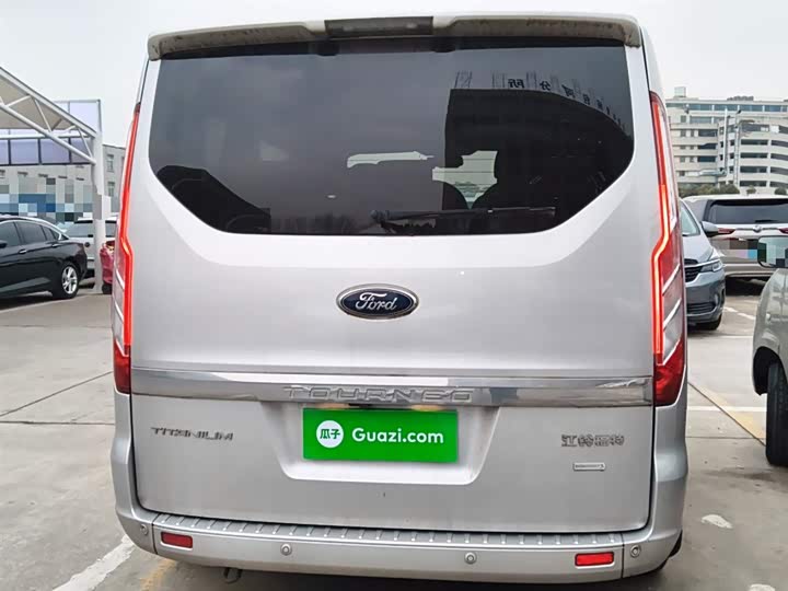 Ford Tourneo 2020 2020款 改款 2.0T 自动精睿版