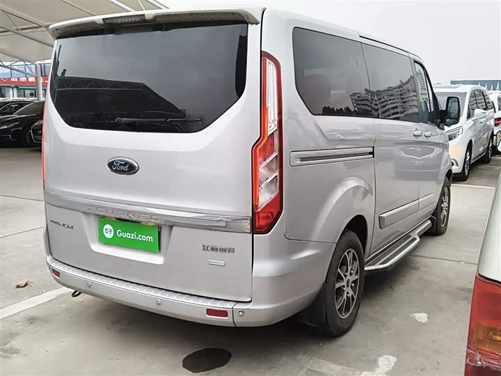 Ford Tourneo 2020 2020款 改款 2.0T 自动精睿版
