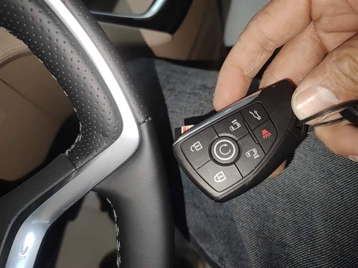 Buick GL8 Hybrid 2025 2025款 陆尚 智享版 7座