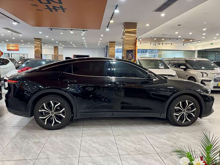 Toyota Crown SportCross 2023 2023款 2.5L SportCross HEV两驱尊贵版