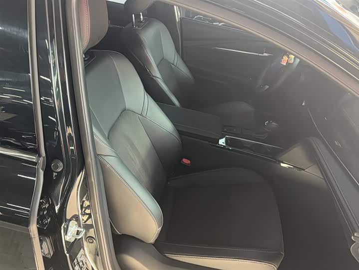 Toyota Camry 2024 2024款 双擎 2.0HS 运动版