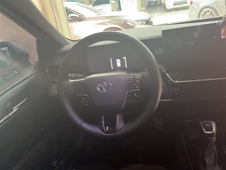 Toyota Camry 2024 2024款 双擎 2.0HS 运动版