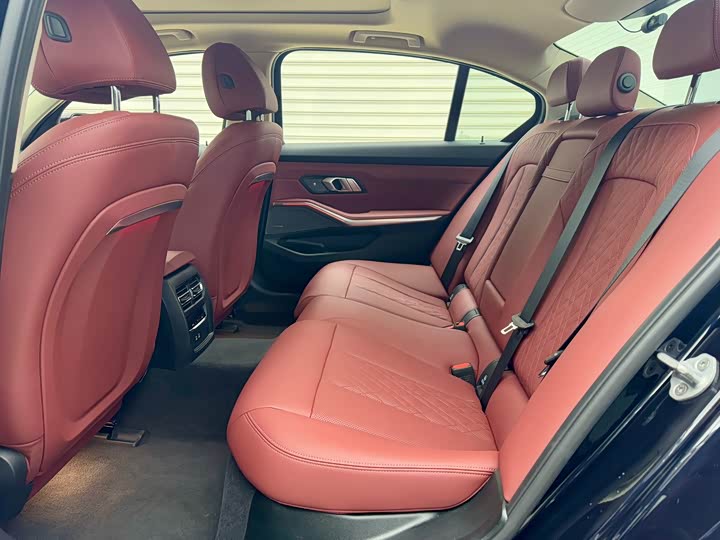 BMW i3 2025 2025款 eDrive 40 L 曜夜运动套装