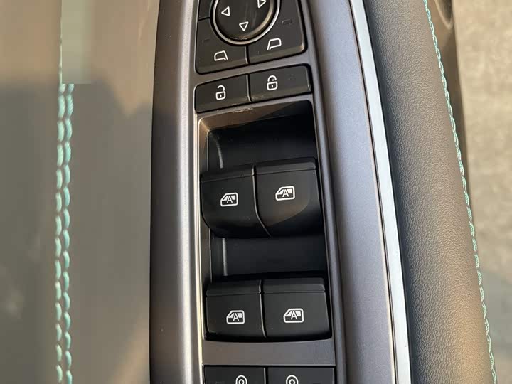 BYD Sea Lion 07 DM-i Hybrid 2025 2025款 150 领航+版