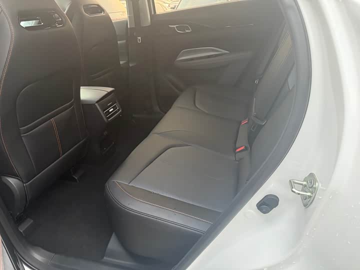 Changan Oshan Z6 2023 2023款 蓝鲸 1.5T DCT智享型