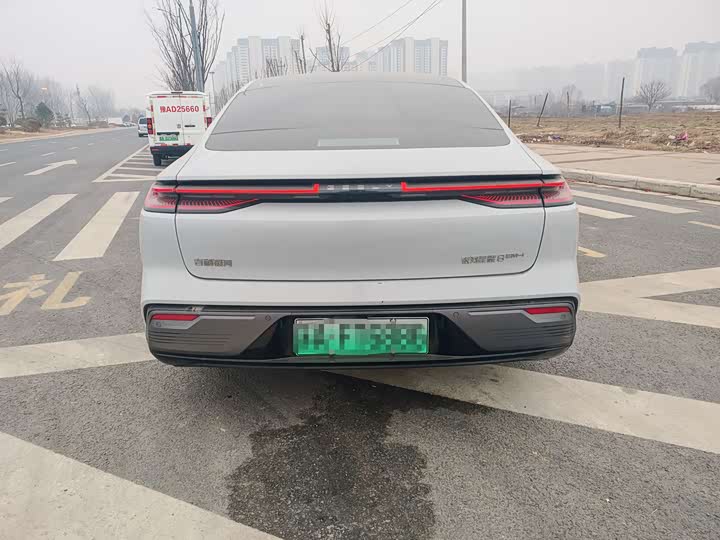 Geely Galaxy Starshine 8 EM-i 2025 2025款 130km EM-i 旗舰版