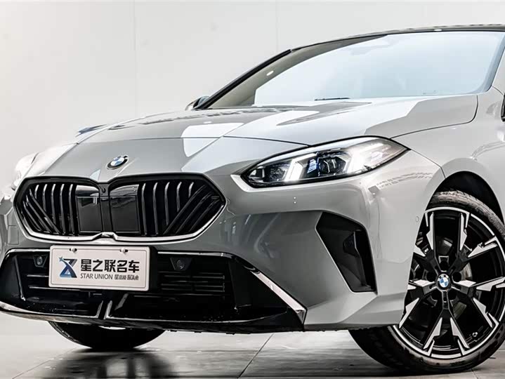 BMW 2 Series 2025 2025款 225L M运动曜夜套装