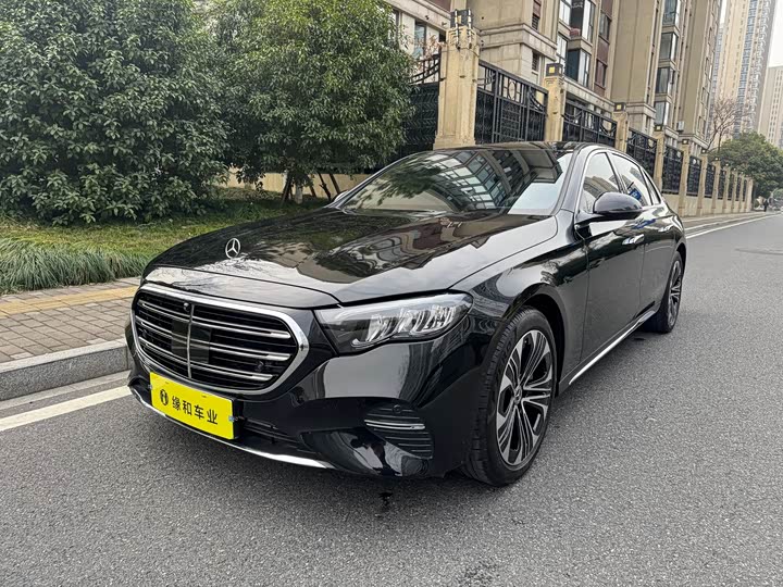 Mercedes-Benz E-Class Hybrid 2024 2024款 E 350 e L 插电式混合动力轿车