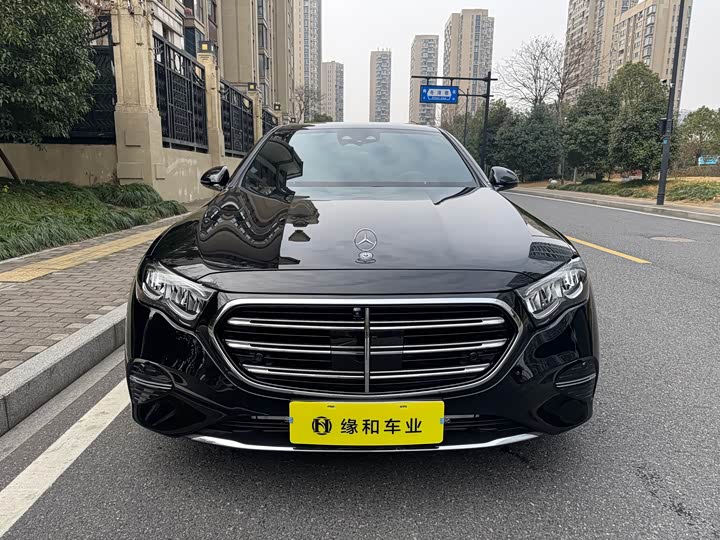 Mercedes-Benz E-Class Hybrid 2024 2024款 E 350 e L 插电式混合动力轿车