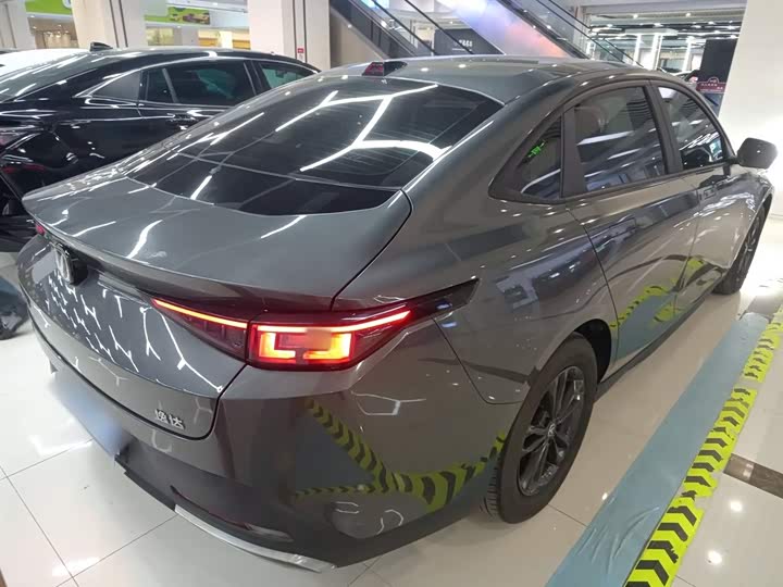 Changan Yida 2023 2023款 蓝鲸NE 1.5T GDI DCT尊享型
