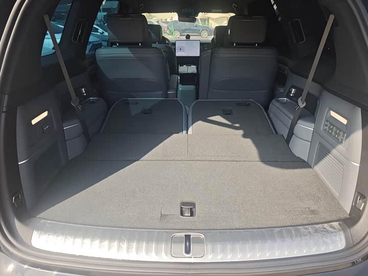 Nio ES8 2026 2026款 六座行政签名版