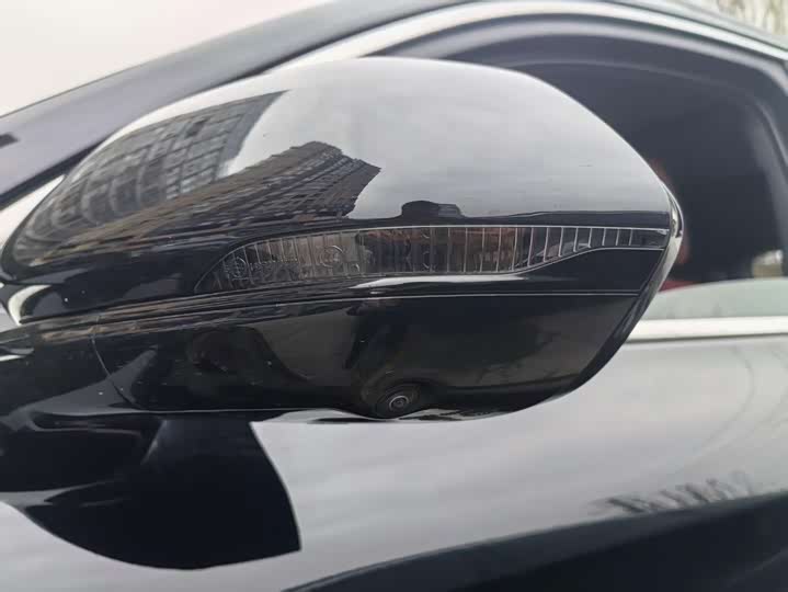 Hongqi HS5 2025 2025款 2.0T 两驱玄影版