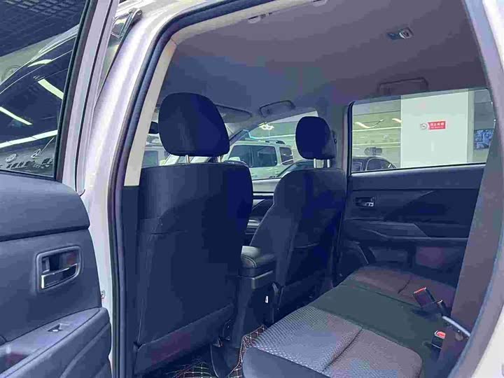 Mitsubishi Outlander 2021 2021款 改款 2.0L 两驱畅行版 5座