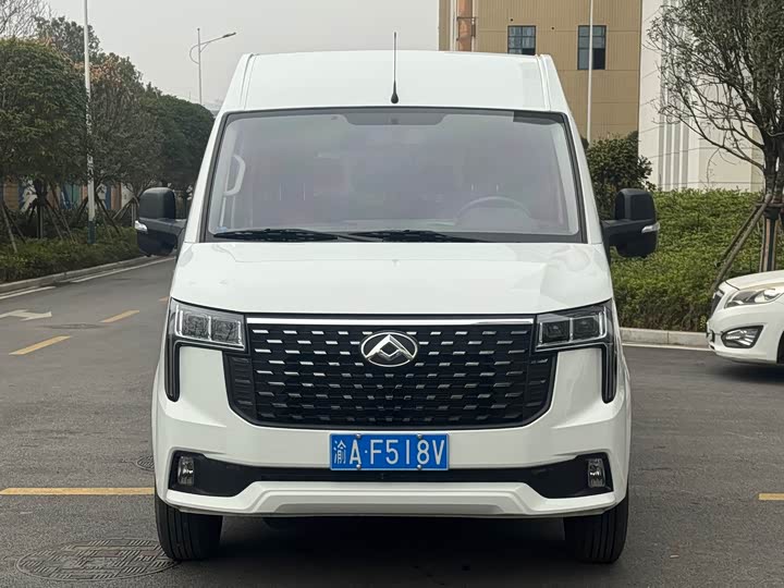 Maxus V80 2025 2025款 PRO傲运通 2.0T 手动长轴中顶 6/7/8/9座