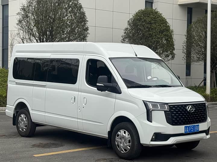 Maxus V80 2025 2025款 PRO傲运通 2.0T 手动长轴中顶 6/7/8/9座