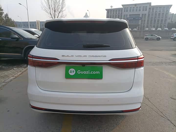 BYD Song Max 2021 2021款 升级版 1.5T 自动尊贵型 6座