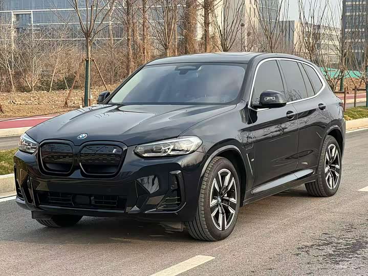 2024 BMW iX3
