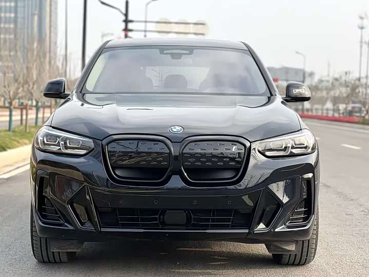 2024 BMW iX3